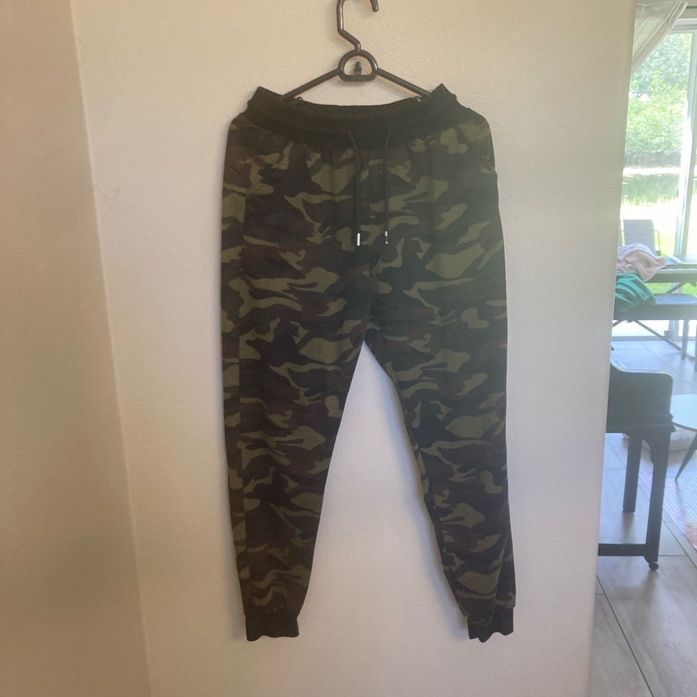 Camo Joggers Size Large